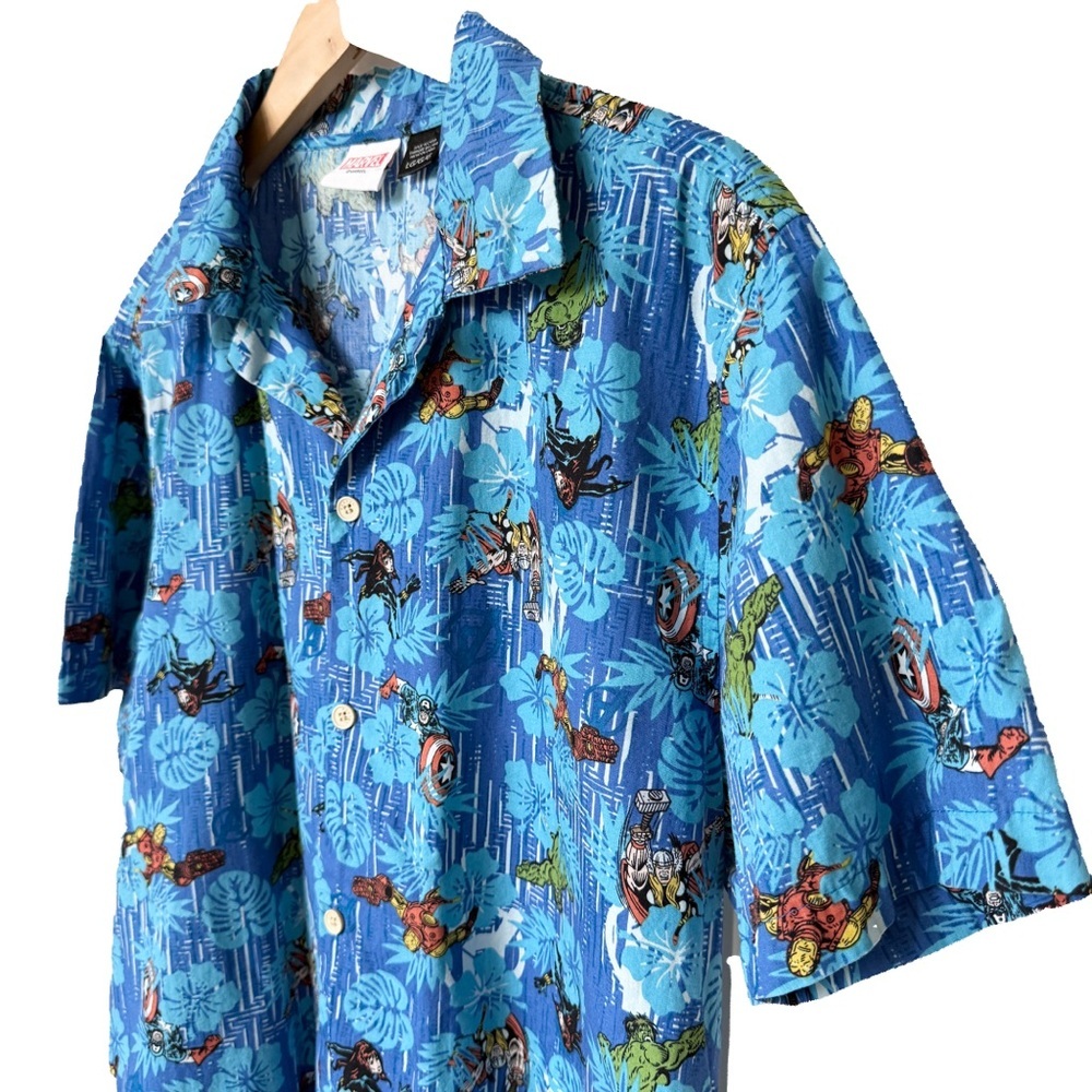 Marvel Avengers Men's Blue Graphic Print Hawaiian  Camp Collar Shirt Size L - Picture 2 of 13